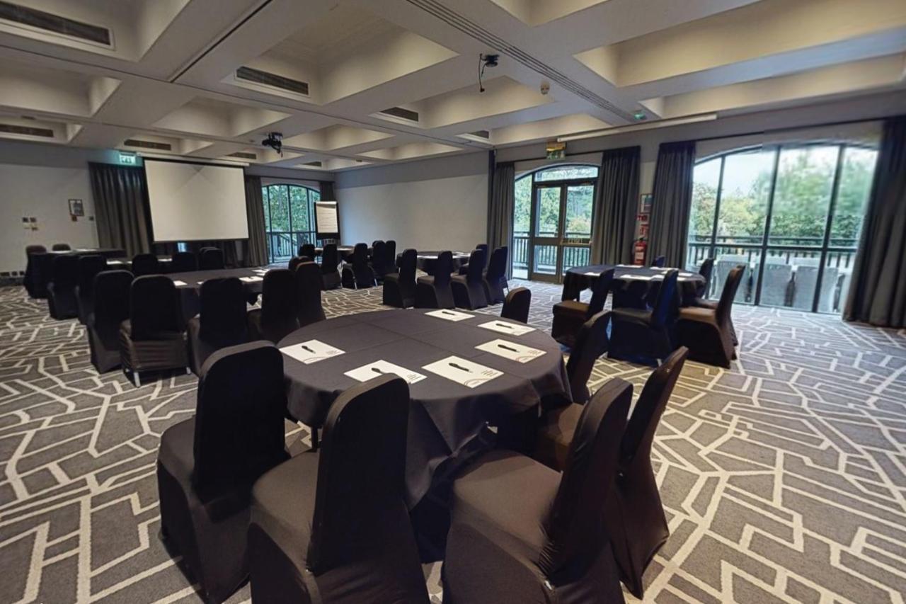 Village Hotel Nottingham Beeston  Kültér fotó