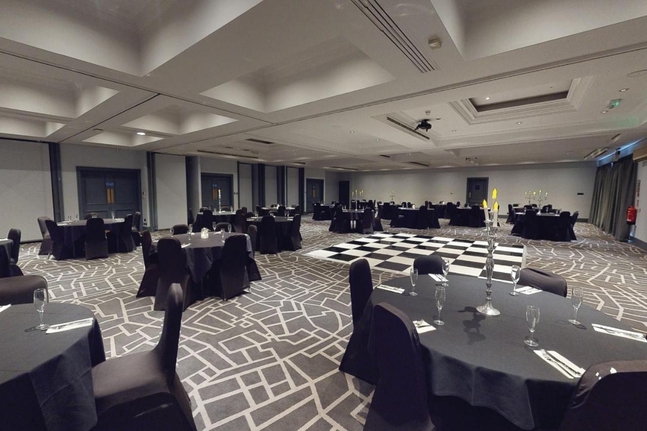 Village Hotel Nottingham Beeston  Kültér fotó